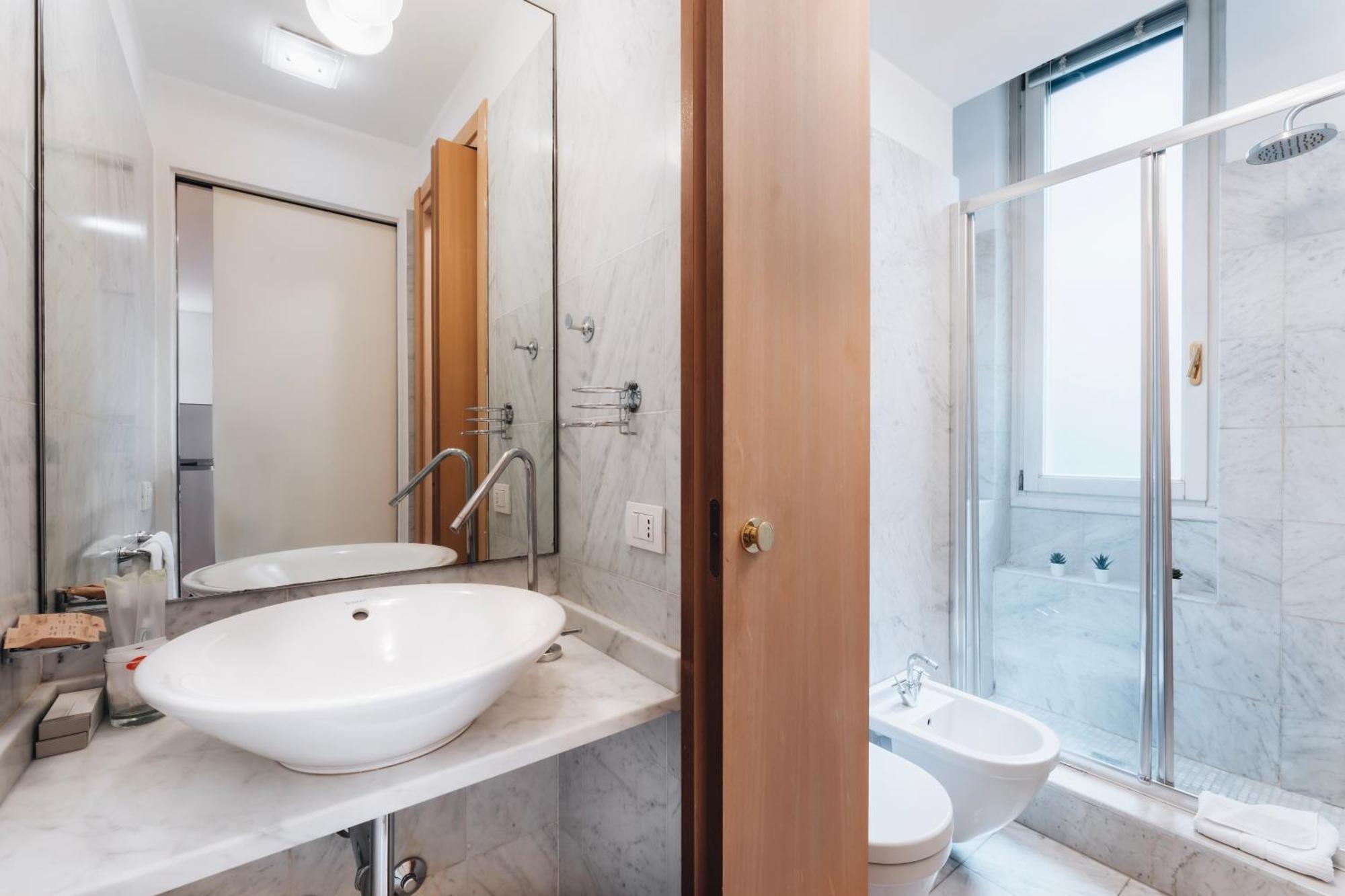 Charming De Togni Apartamento Milão